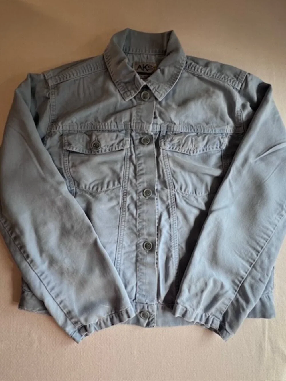 AMY K SU light blue denim jacket faded classic trucker women's  x-small petite‎